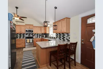 222 Hampstead Road, Derry, NH 03038 - Photo 8