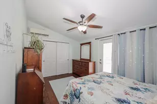 222 Hampstead Rd, Derry, NH 03038 - Photo 18