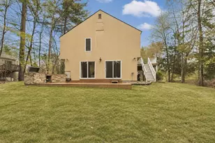 35 Radcliffe Dr, Milford, NH 03055 - Photo 2