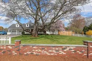 815 Goffstown Rd, Manchester, NH 03102 - Photo 6