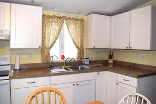 24 O&apos kane Ave, Bethlehem, NH 03574 - Photo 8