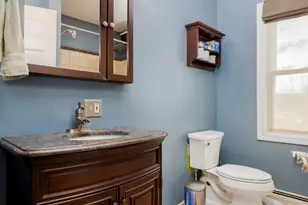 44 Acorn St, Hartford, VT 05001 - Photo 20