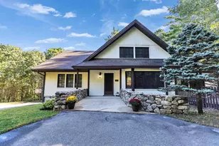 107 Fresh Pond Ln, Brookline, NH 03033 - Photo 4