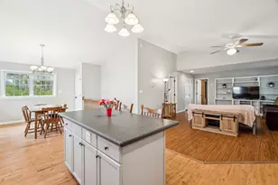 6 Forsyth Pl, Claremont, NH 03743 - Photo 10
