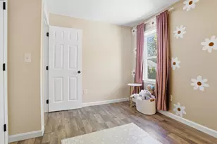 80 Manchester St, Nashua, NH 03064 - Photo 12