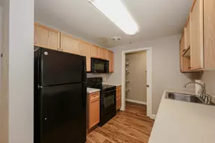 18 Crestview Cir, Londonderry, NH 03053 - Photo 6
