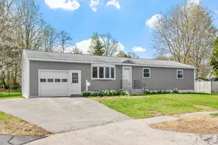 74 Suzanne Dr, Portsmouth, NH 03801 - Photo 2