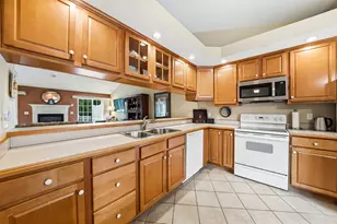 21 Linden Dr, Hampstead, NH 03826 - Photo 10