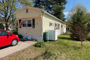 5 Shadycrest Dr, Nashua, NH 03062 - Photo 2