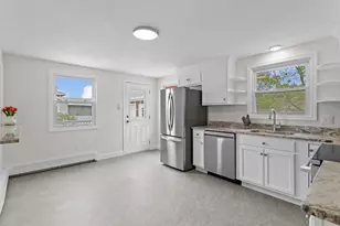 12 Hemlock St, Hudson, NH 03051 - Photo 14