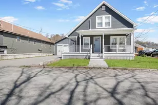 13 Merrill St, Colebrook, NH 03576 - Photo 2