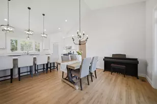 410 Blane Cir, Pembroke, NH 03275 - Photo 10