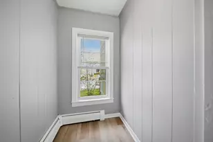 266 Douglas St, Manchester, NH 03102 - Photo 8