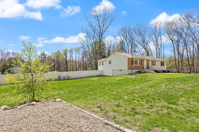 17 Oxbow Lane, Derry, NH 03038 - Photo 4