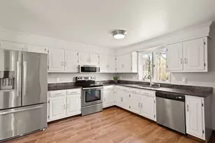 17 Oxbow Ln, Derry, NH 03038 - Photo 14