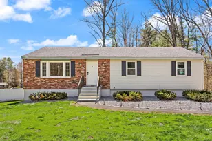 17 Oxbow Ln, Derry, NH 03038 - Photo 2