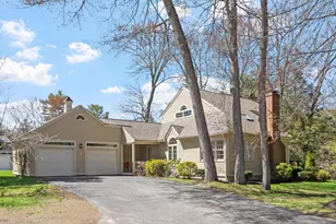 21 Peninsula Dr, Stratham, NH 03885 - Photo 1