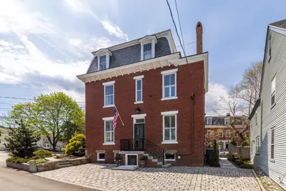 303 Pleasant Street, Portsmouth, NH 03801 - Photo 2