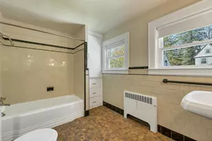 124 Dartmouth St, Laconia, NH 03246 - Photo 30