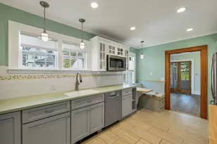 124 Dartmouth St, Laconia, NH 03246 - Photo 8