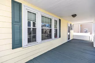 237 Jewett St, Manchester, NH 03103 - Photo 4