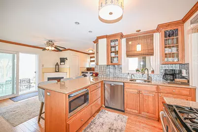 203 N Adams Street, Manchester, NH 03104 - Photo 14