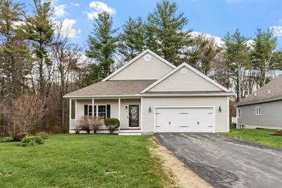 7 Torrey Pines Circle, Plaistow, NH 03865 - Photo 2
