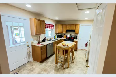 10 Cote Circle Avenue, Raymond, NH 03077 - Photo 2
