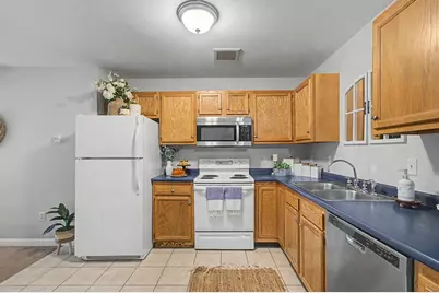 305 Lime Kiln Road #100, South Burlington, VT 05403 - Photo 4