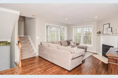 14 Georgetowne Drive, Nashua, NH 03062 - Photo 8