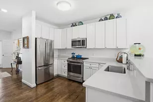 219 Knollwood Way, Manchester, NH 03102 - Photo 8