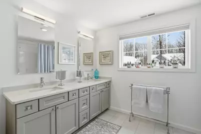 219 Knollwood Way, Manchester, NH 03102 - Photo 16