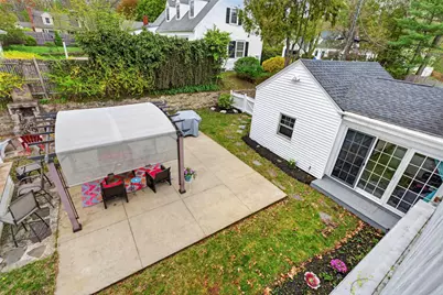 284 Webster Street, Manchester, NH 03104 - Photo 10