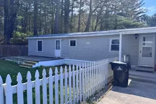 43 Mobile Dr, Hudson, NH 03051 - Photo 2