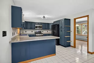 21 Emerald Dr, Laconia, NH 03246 - Photo 10