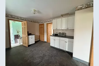 24 Beauregard Street, Claremont, NH 03743 - Photo 10