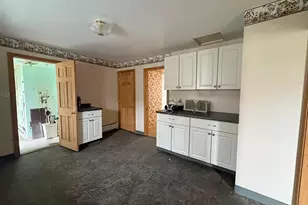 24 Beauregard St, Claremont, NH 03743 - Photo 10