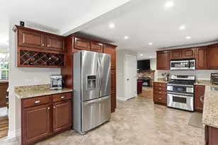 56 Timberline Dr, Nashua, NH 03062 - Photo 6
