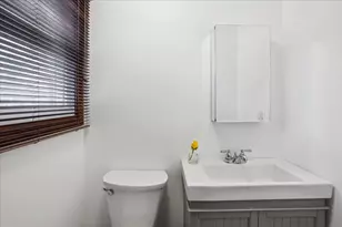 15 Lindstrom Ln, Manchester, NH 03104 - Photo 34