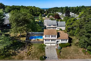 15 Lindstrom Ln, Manchester, NH 03104 - Photo 4