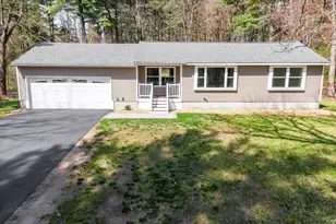 7 Ermer Rd, Derry, NH 03038 - Photo 4