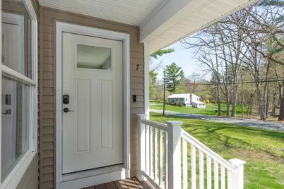 7 Ermer Road, Derry, NH 03038 - Photo 6