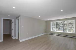 7 Ermer Rd, Derry, NH 03038 - Photo 14