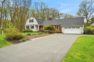 21 Christine Dr, Atkinson, NH 03811 - Photo 2
