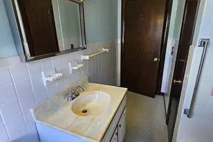 8 Foch St, Goffstown, NH 03045 - Photo 18
