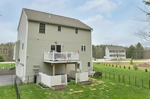 73 Bailey Dr, Pittsfield, NH 03263 - Photo 4