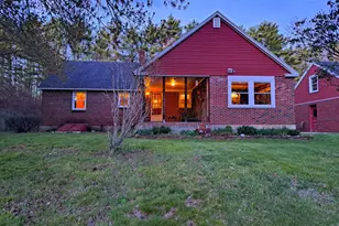 421 Pleasant St, Franklin, NH 03235 - Photo 6