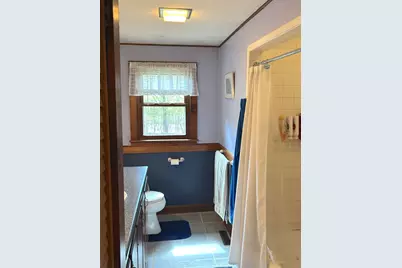 421 Pleasant Street, Franklin, NH 03235 - Photo 28