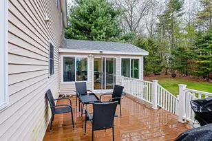 68 Waterford Dr, Sandown, NH 03873 - Photo 34