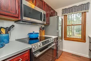 64 Glengarry Dr, Stratham, NH 03885 - Photo 8